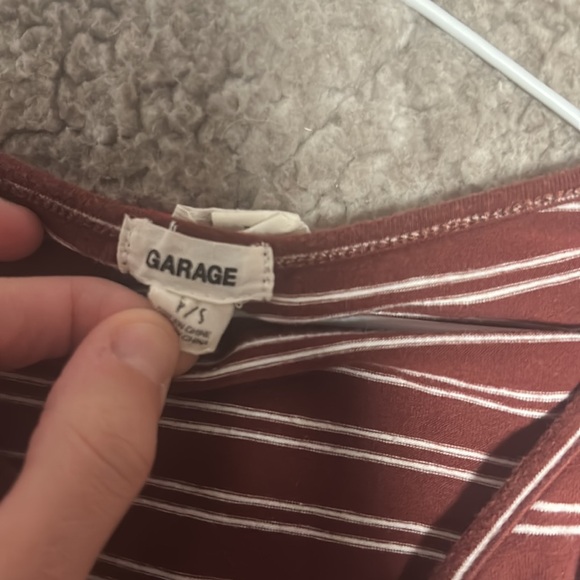 Bundle 2 GARAGE top - Picture 6 of 6